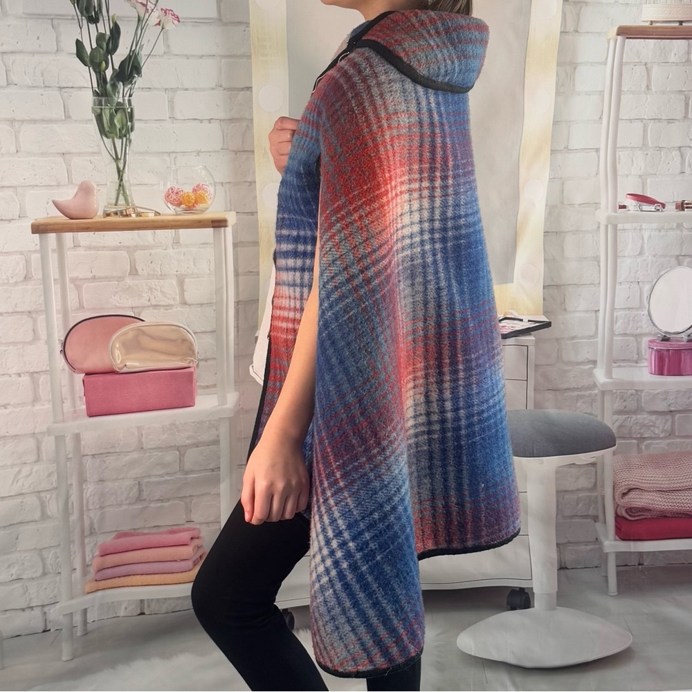 Vintage Reversible Wool Plaid Cape with Zipper - Picture 6 of 13